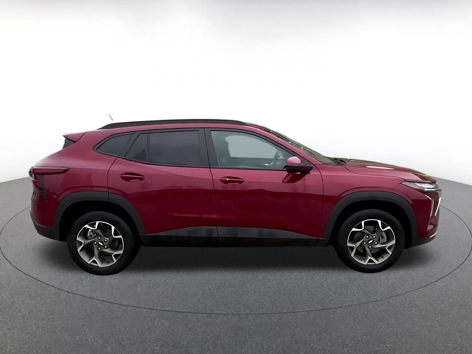 Used 2025 Chevrolet Trax LT w/ LT Convenience Package FWD image 13