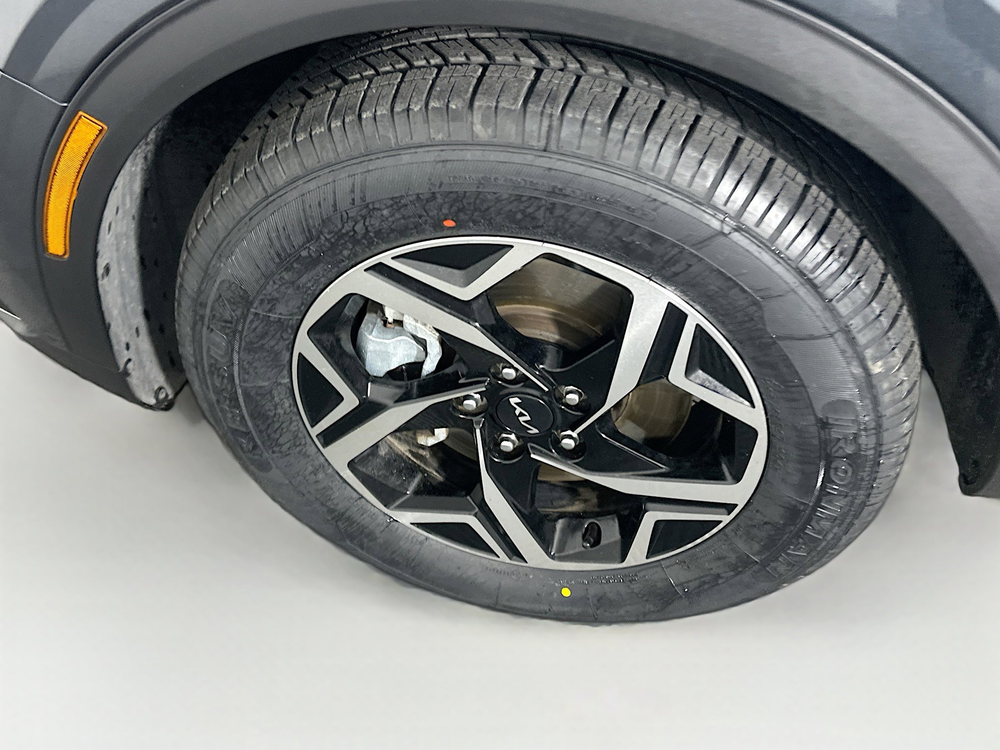 Used 2024 Kia Sportage LX image 11