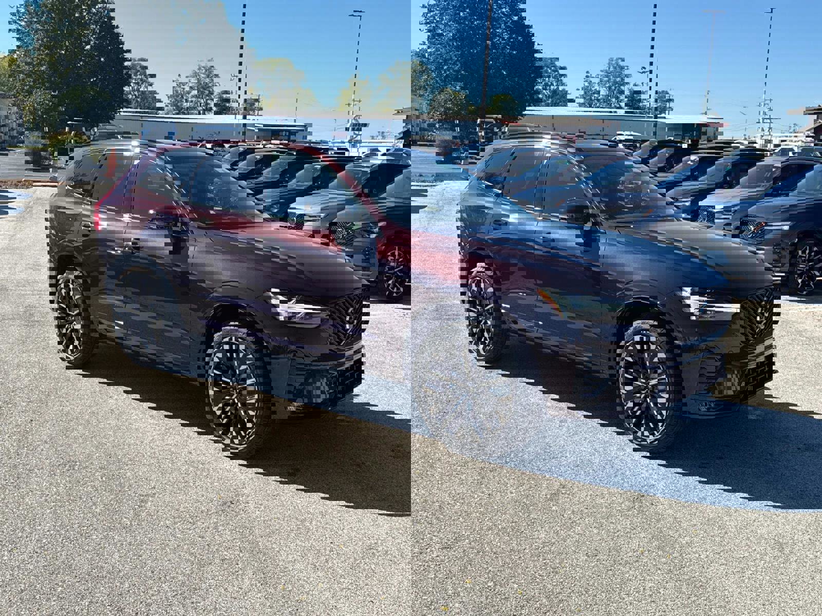 New 2026 Volvo XC60 B5 Ultra w/ Climate Package image 3