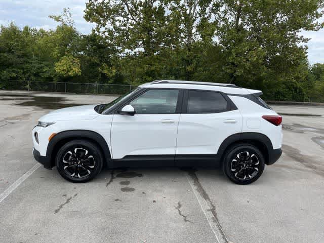 Used 2022 Chevrolet TrailBlazer LT w/ Confidence II Package FWD image 5