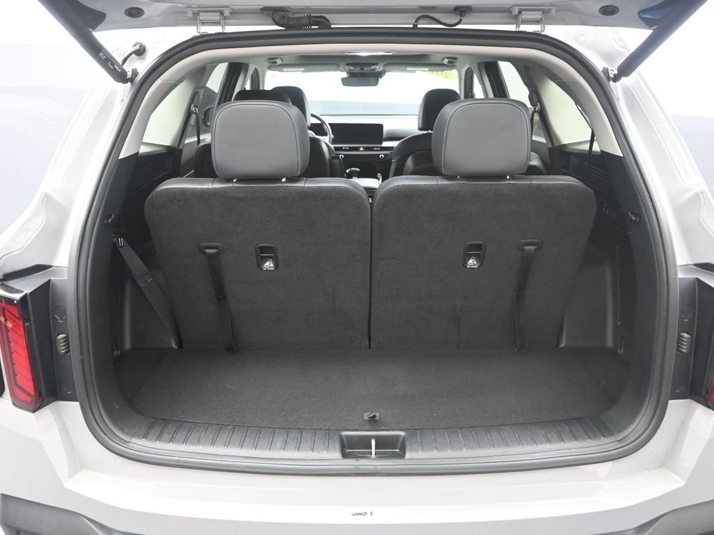 Certified 2024 Kia Sorento EX w/ Panoramic Sunroof Package image 37