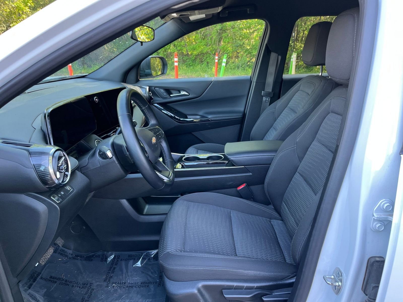 Used 2025 Chevrolet Equinox LT FWD image 27