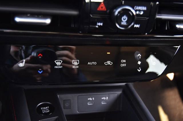 New 2026 Nissan Kicks SR w/ SR Premium Package image 18
