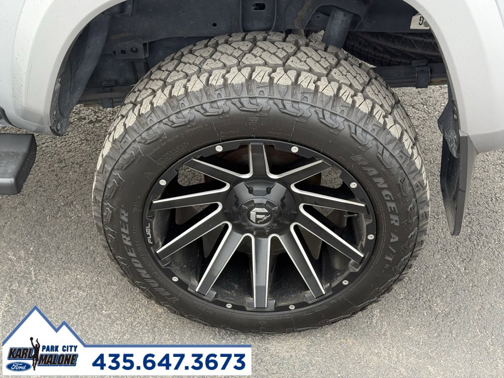 Used 2019 Toyota Tacoma TRD Sport image 9