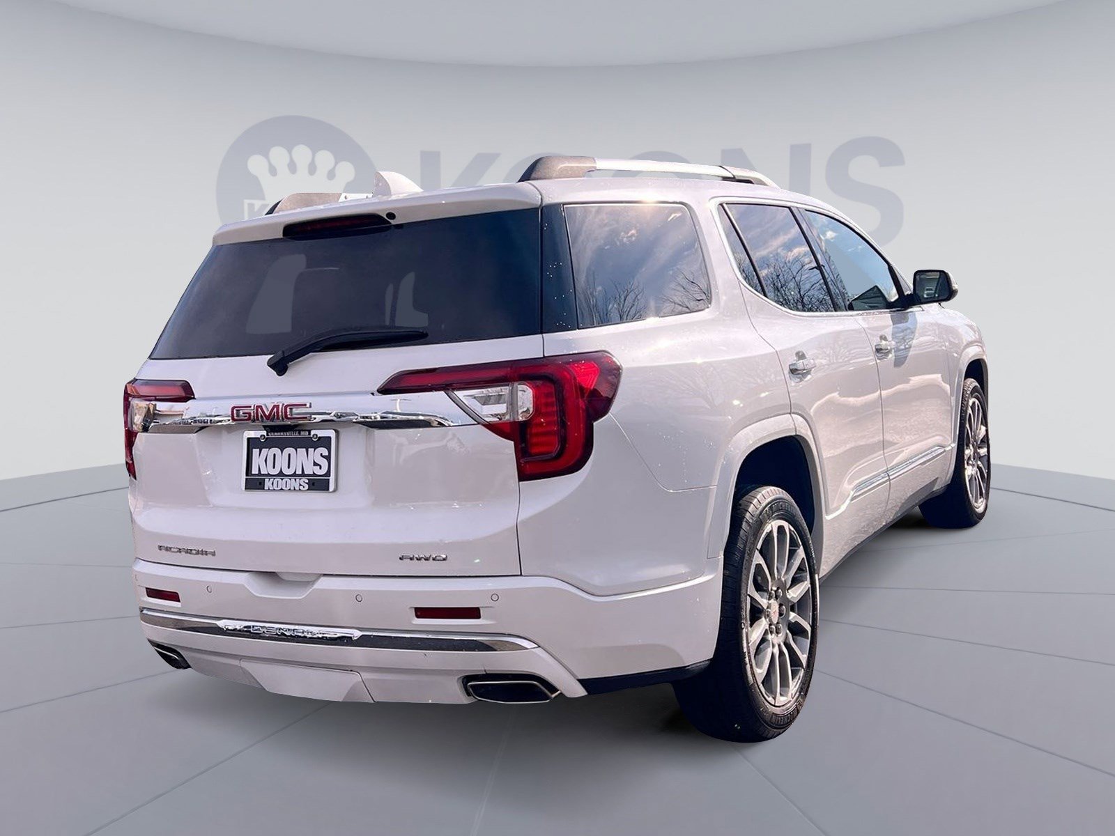 Used 2023 GMC Acadia Denali w/ Denali Technology Package image 7