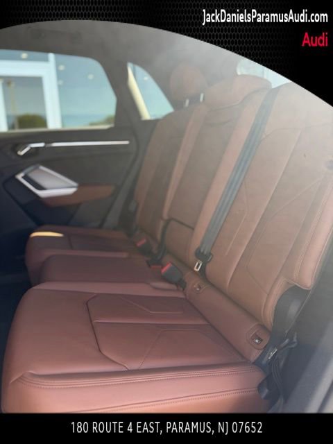 Used 2025 Audi Q3 2.0T Premium w/ Convenience Package image 10