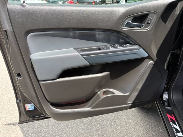 Used 2015 Chevrolet Colorado Z71 w/ LPO, Bed Protection Package AWD/4WD image 12