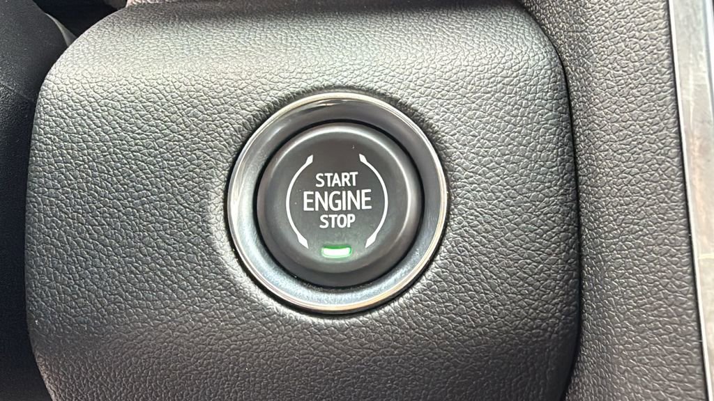 New 2026 GMC Acadia Denali w/ Super Cruise Package image 21