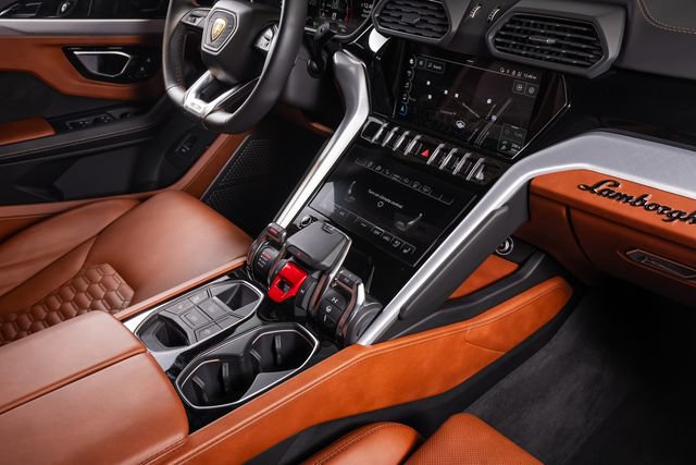 Used 2022 Lamborghini Urus AWD/4WD image 56