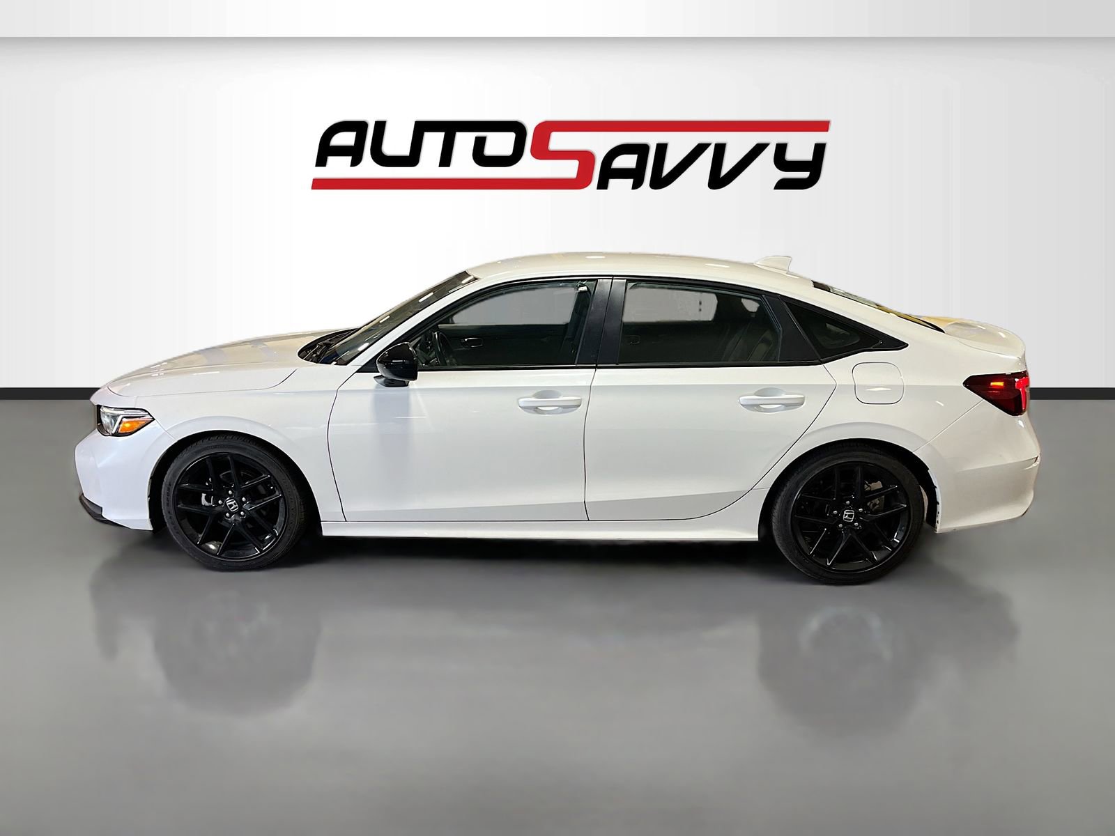 Used 2025 Honda Civic Sport image 4