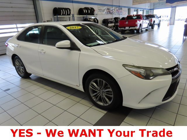 Used 2017 Toyota Camry SE image 17