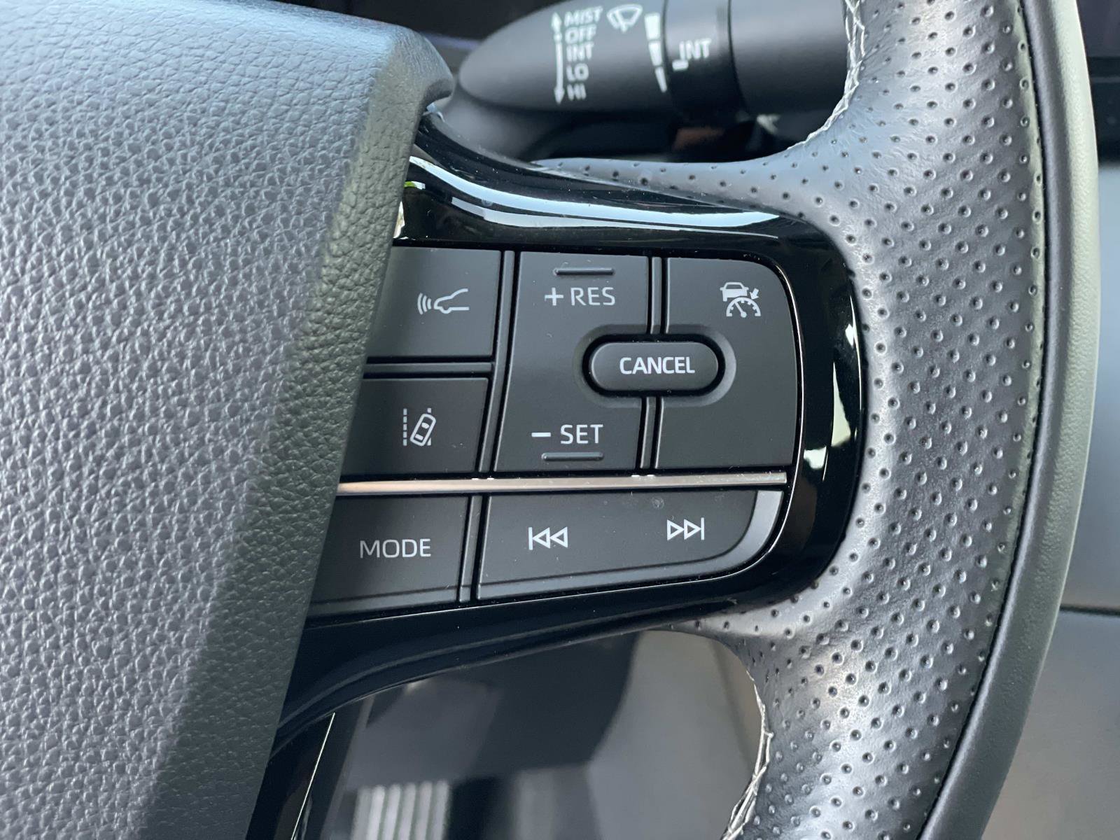 Used 2023 Toyota Mirai XLE image 9