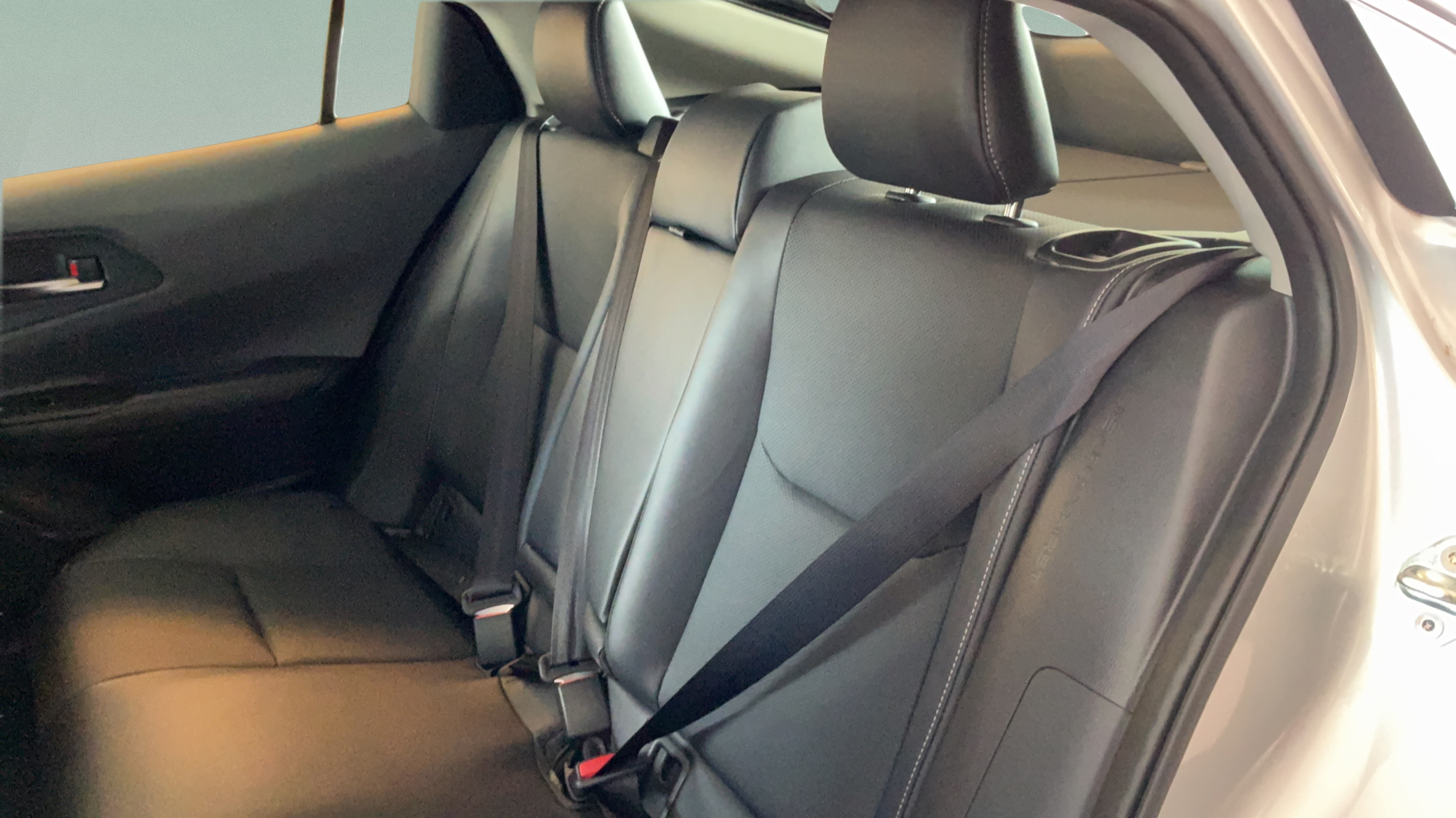 Used 2025 Toyota Prius Limited FWD image 22