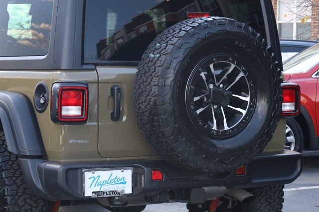 Used 2025 Jeep Wrangler Sport image 6