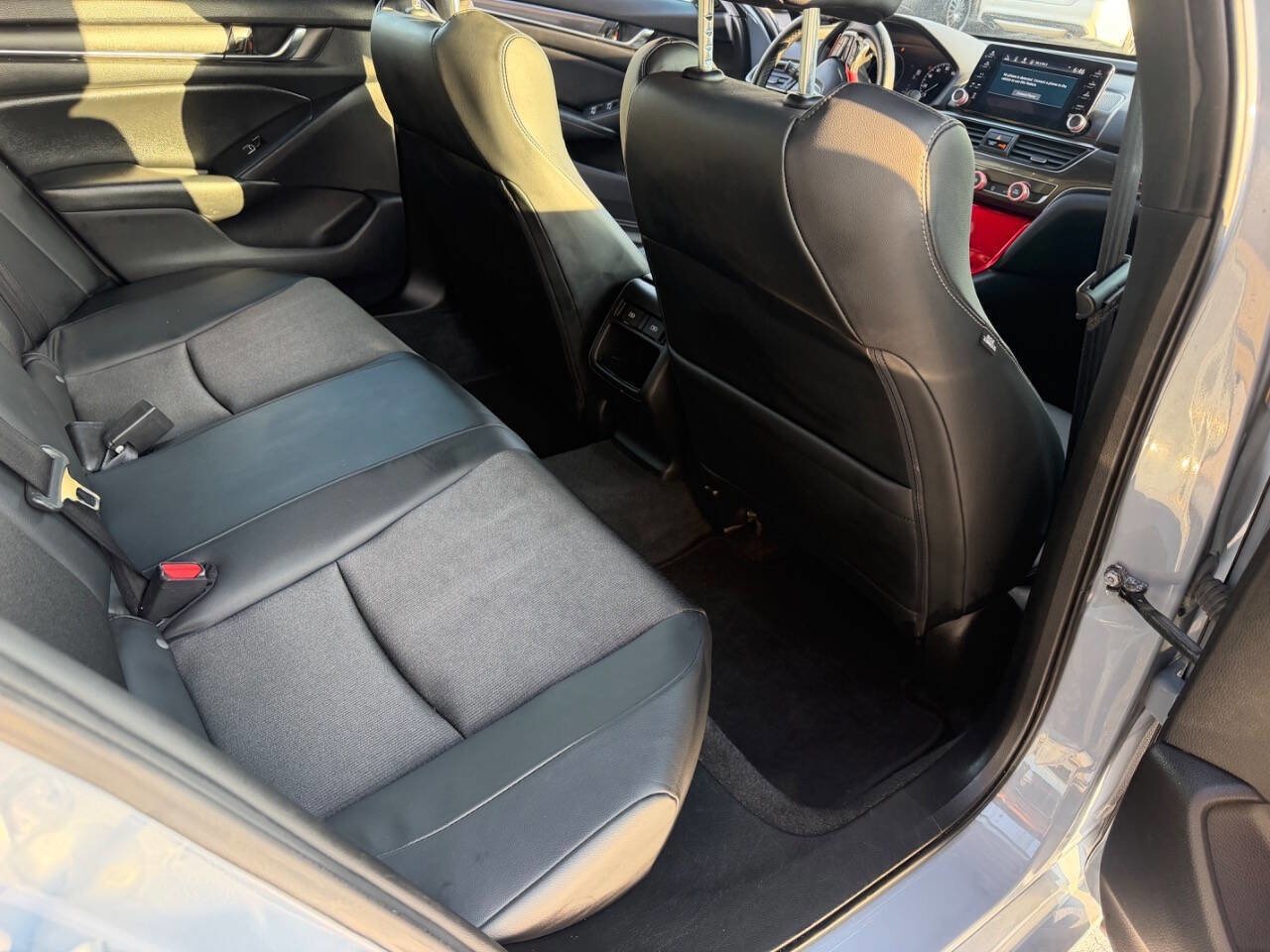 Used 2022 Honda Accord Sport image 11