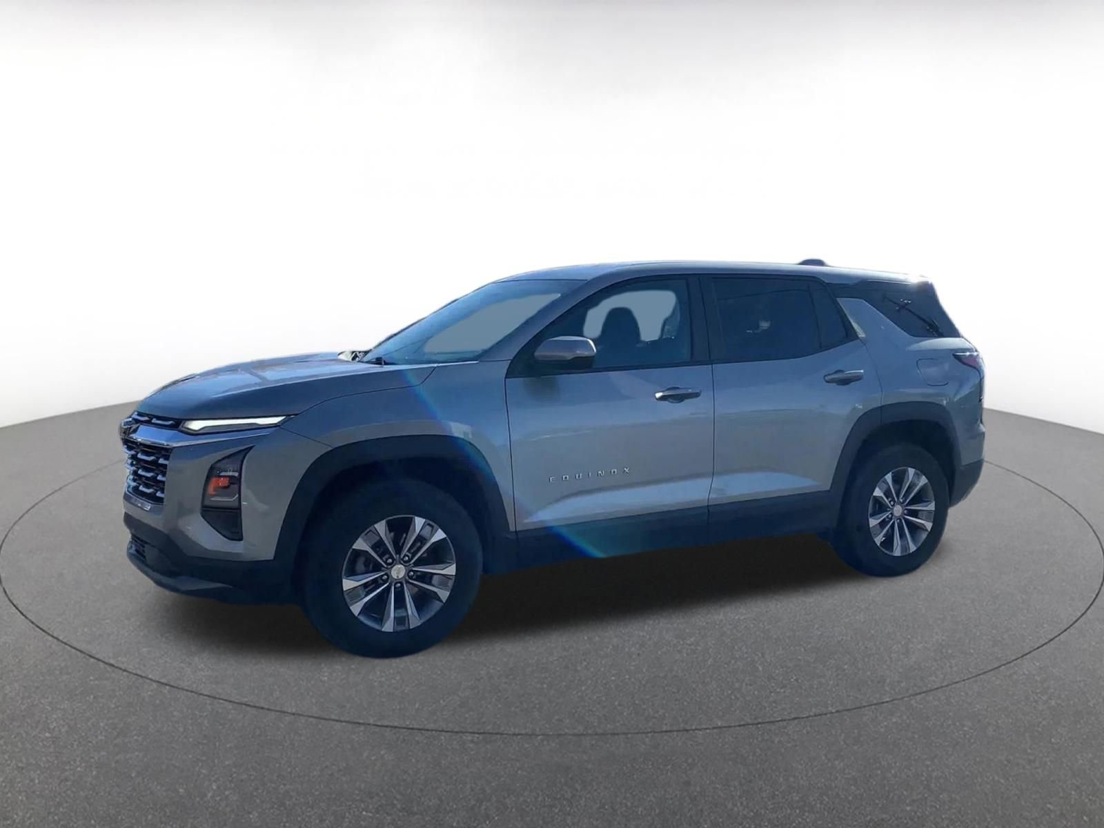 Used 2025 Chevrolet Equinox LT image 8