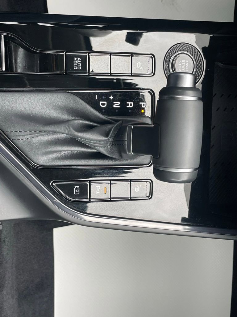 Certified 2024 Kia Niro EX Touring FWD image 32