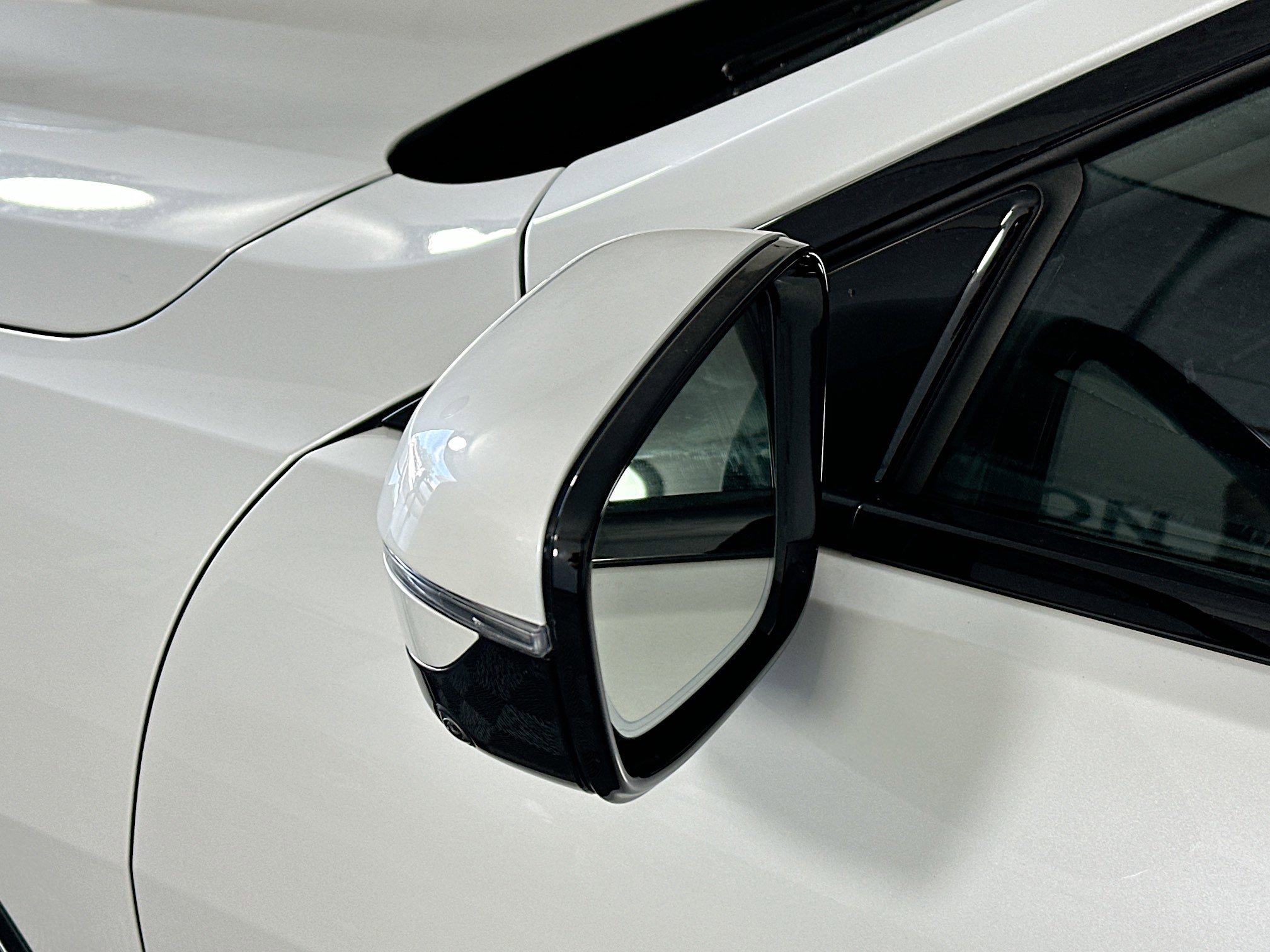 Used 2024 BMW 840i Convertible image 10
