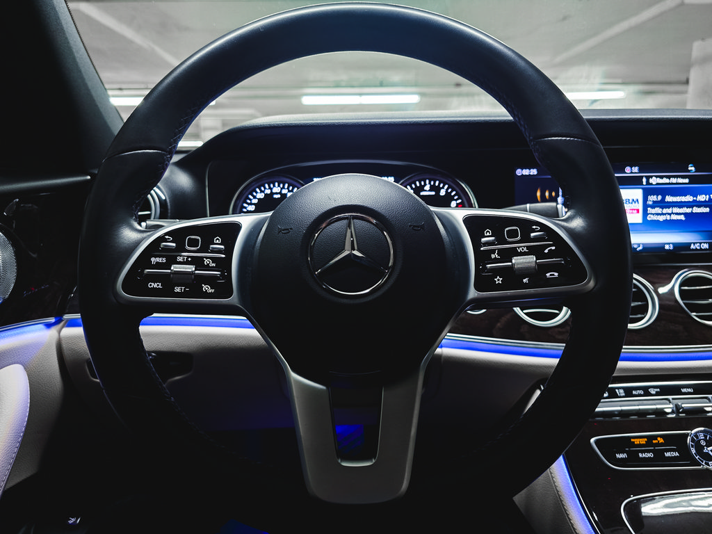 Used 2019 Mercedes-Benz E 300 4MATIC image 23