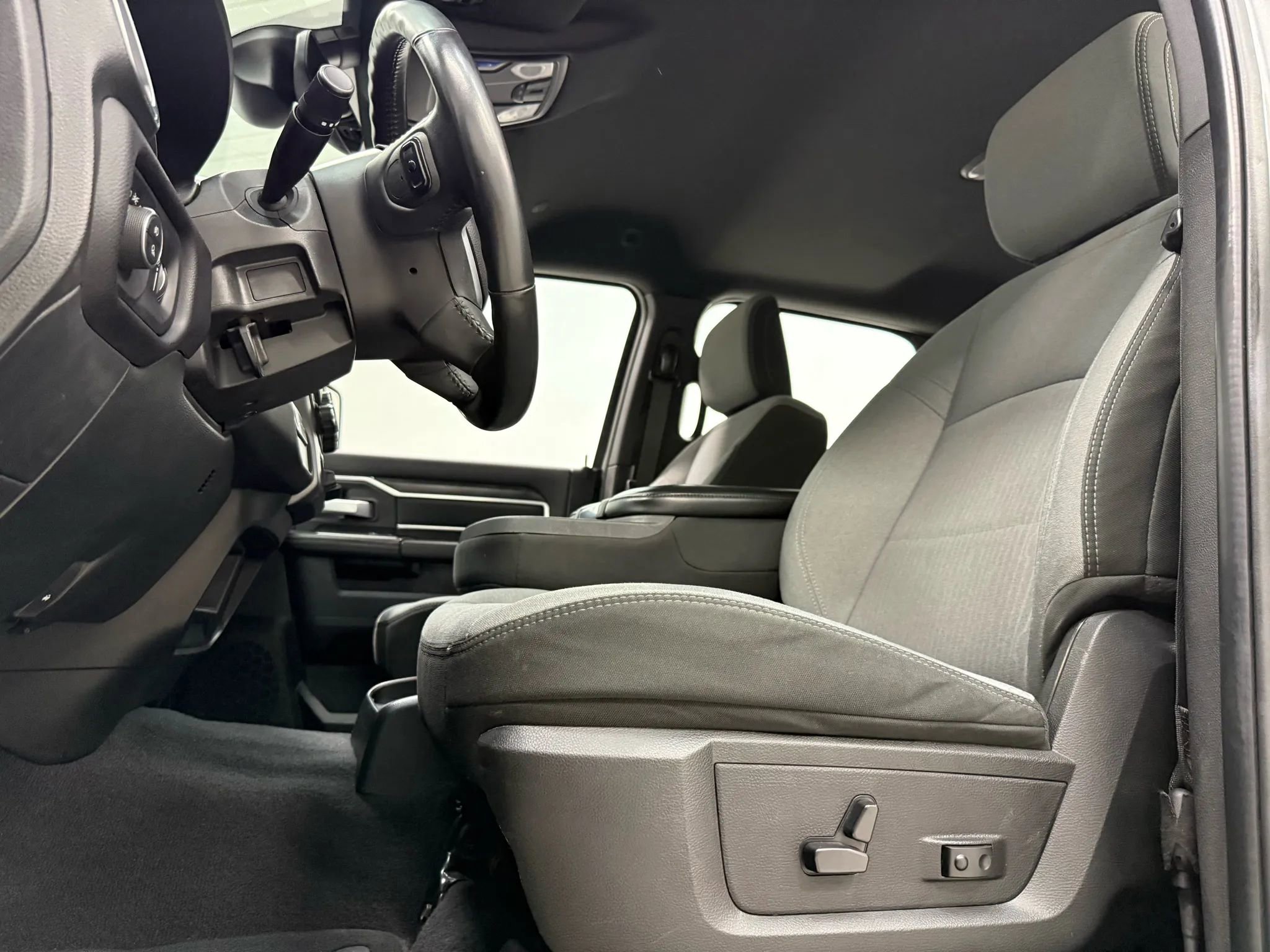 Used 2024 RAM 2500 Big Horn image 15