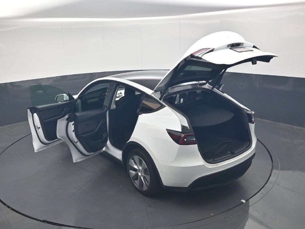 Used 2022 Tesla Model Y Long Range AWD/4WD image 36
