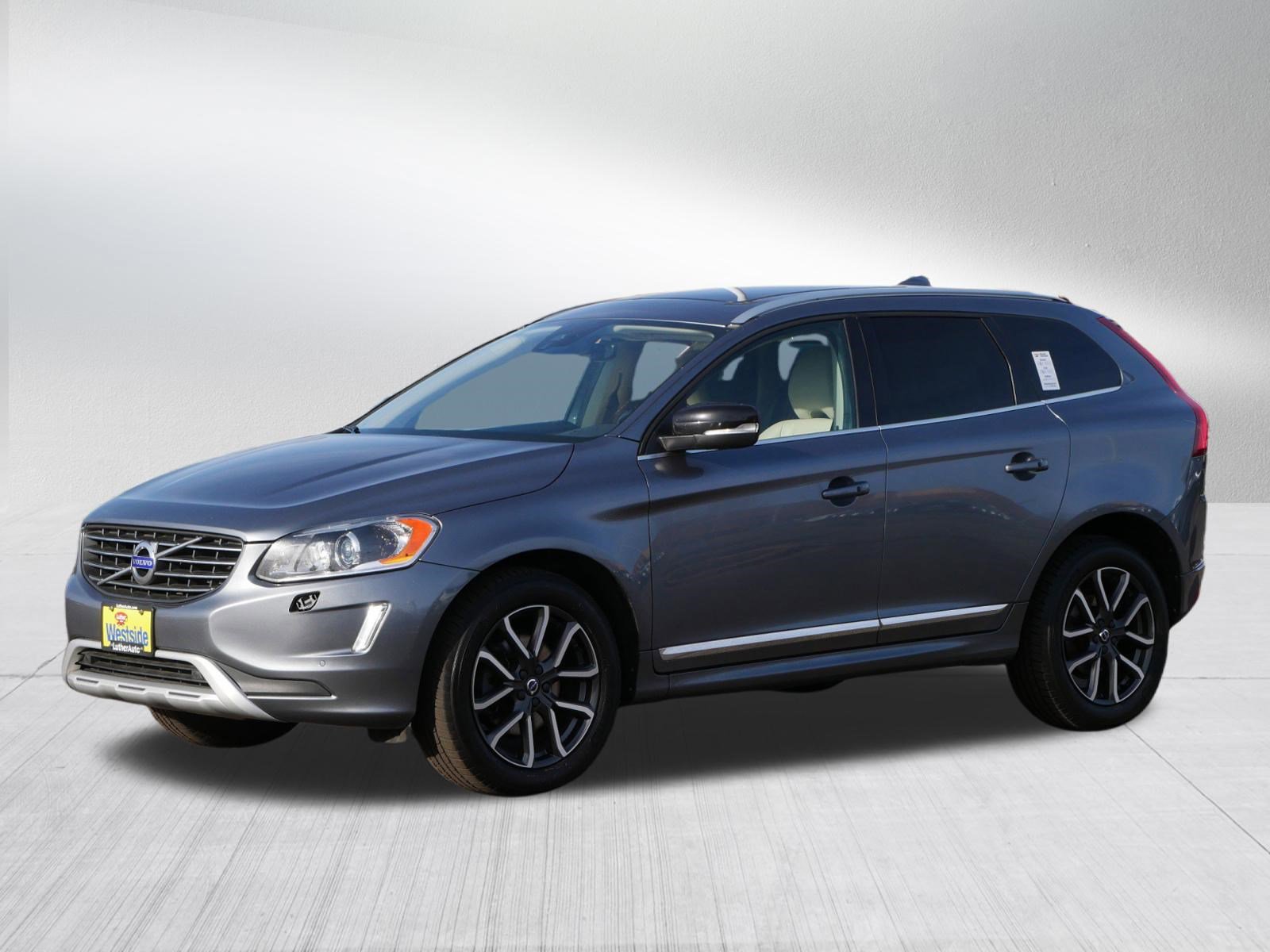 Used 2017 Volvo XC60 T6 Dynamic w/ Preferred Option Package image 3