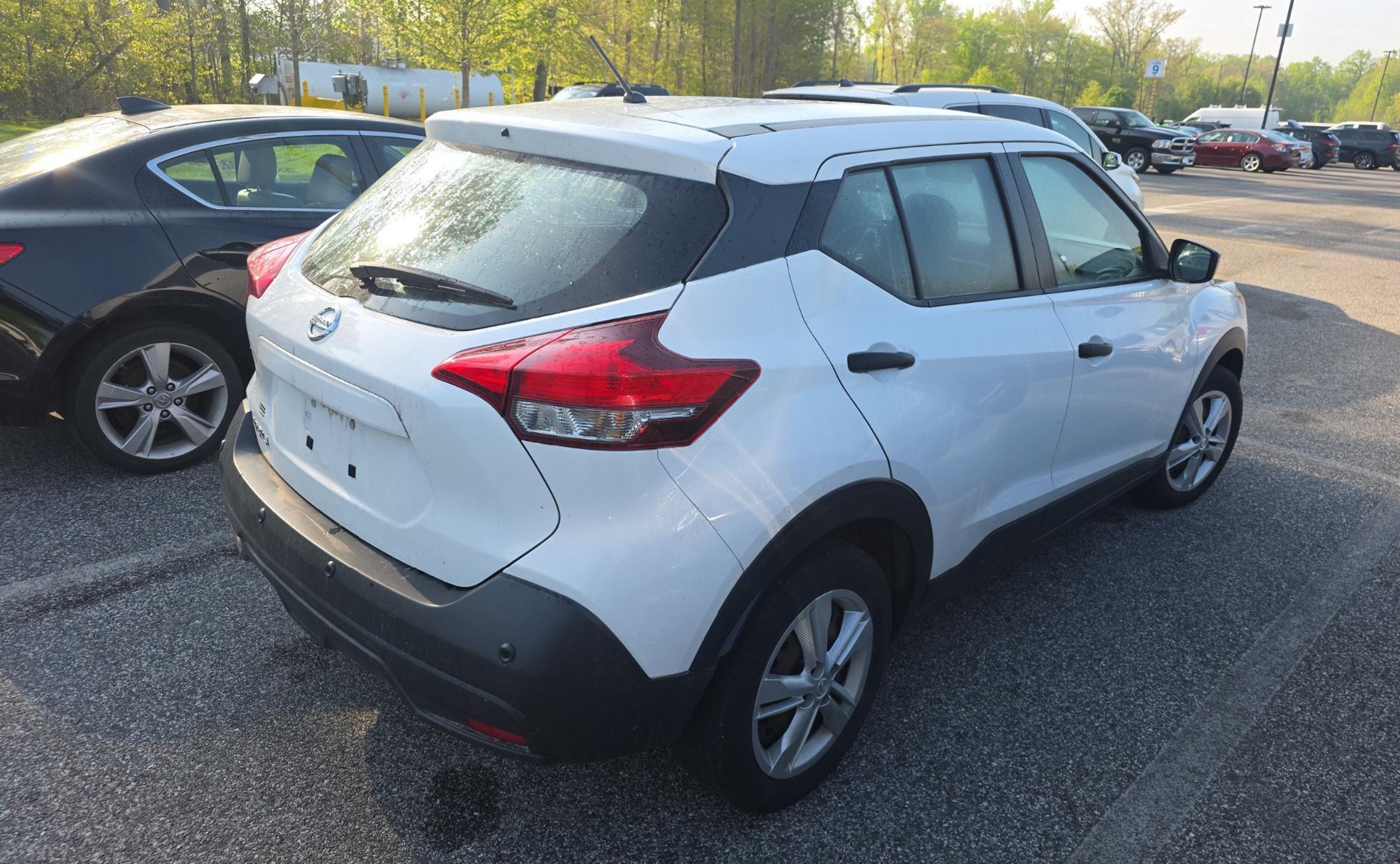 Used 2020 Nissan Kicks S FWD image 4