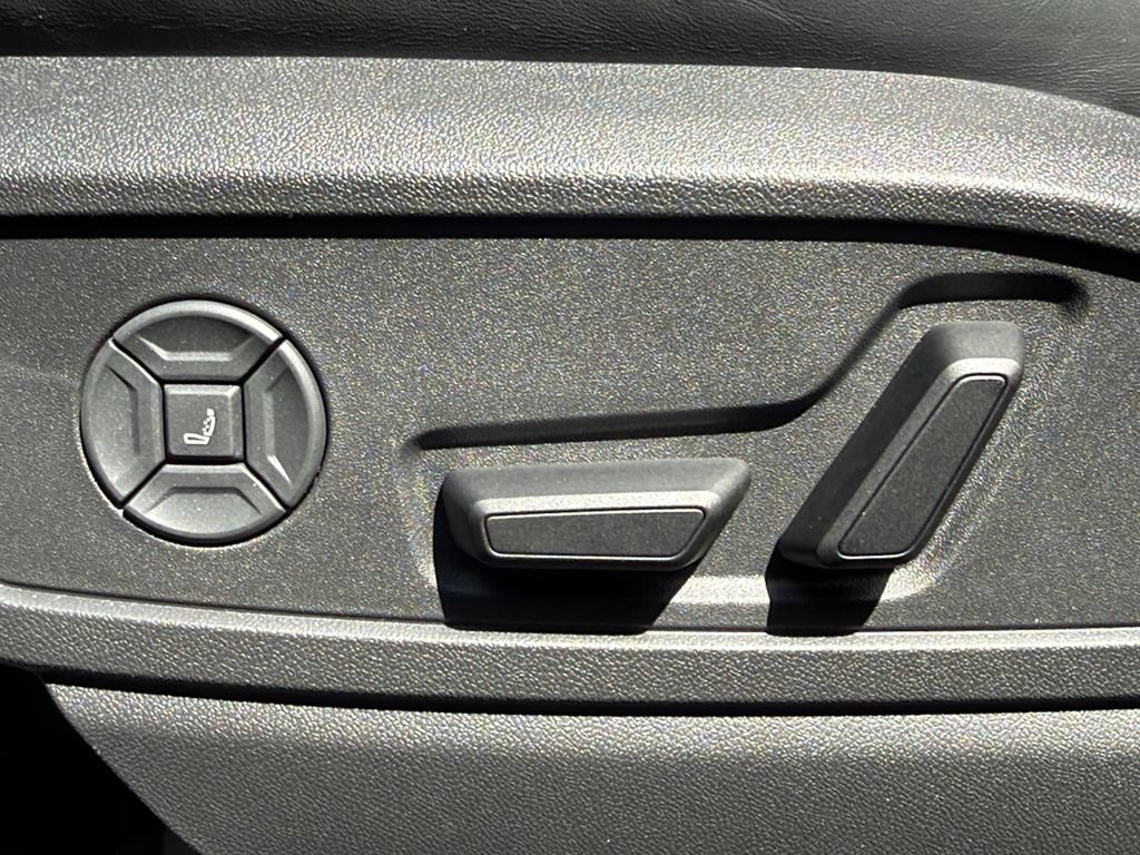 Used 2025 Audi SQ5 Premium Plus w/ Premium Plus Package AWD/4WD image 10