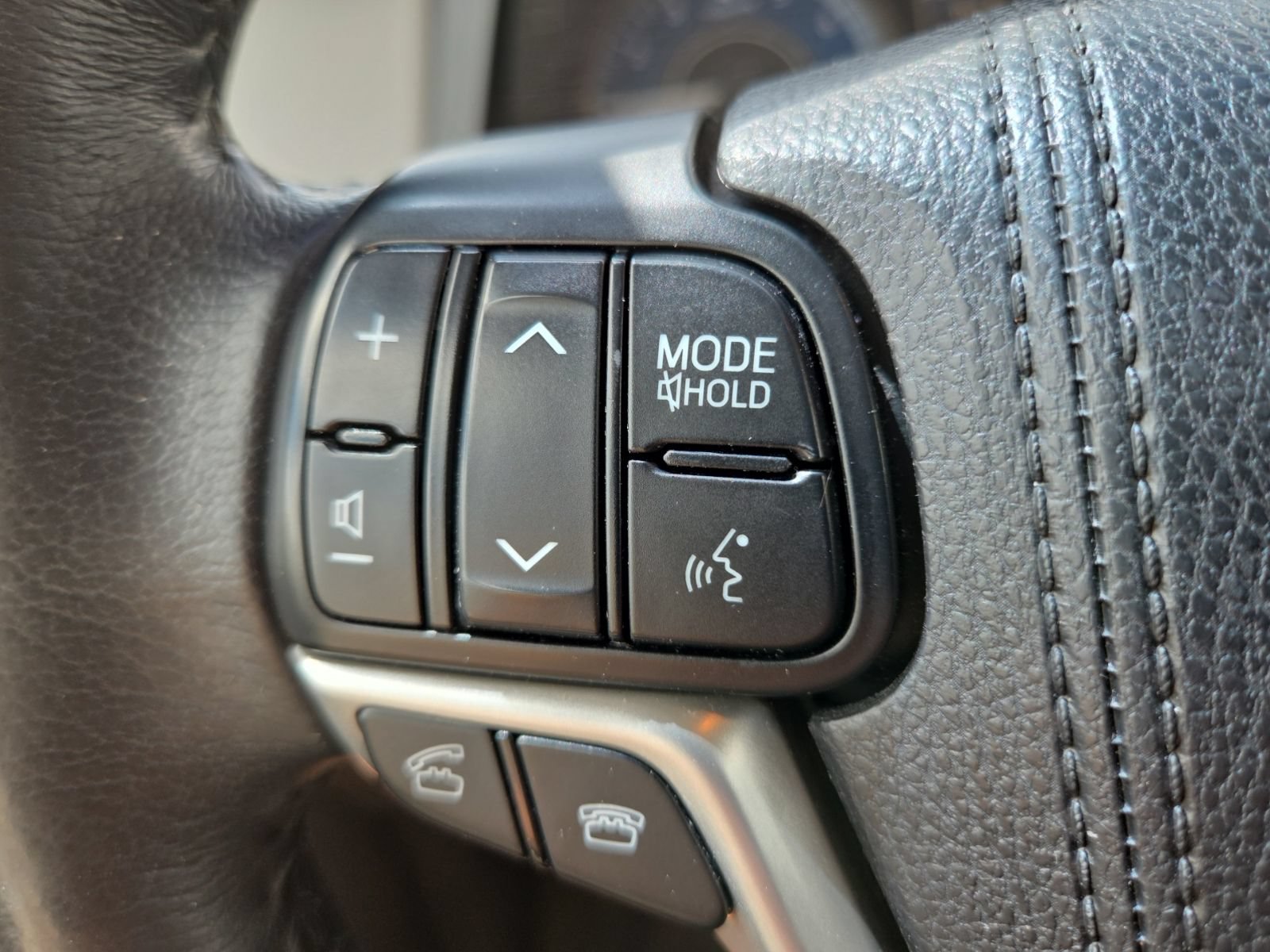 Used 2017 Toyota Sienna XLE FWD image 22