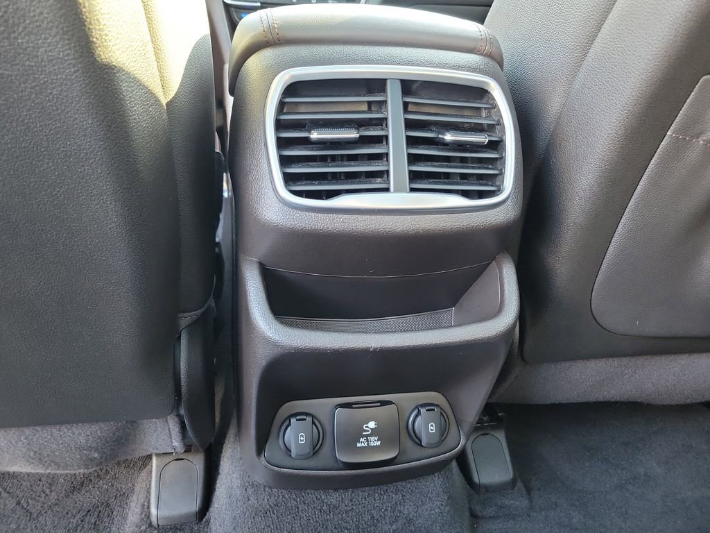 Used 2020 Hyundai Santa Fe Limited image 22