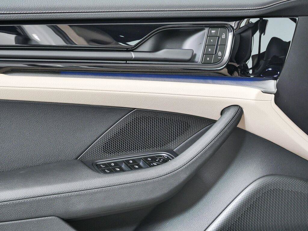 New 2026 Porsche Panamera 4 AWD/4WD image 6