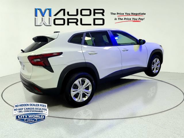 Used 2025 Chevrolet Trax LS FWD image 7