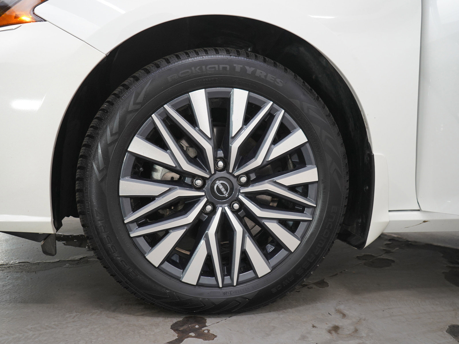 Used 2023 Nissan Altima 2.5 SV w/ SV Premium Package AWD/4WD image 29