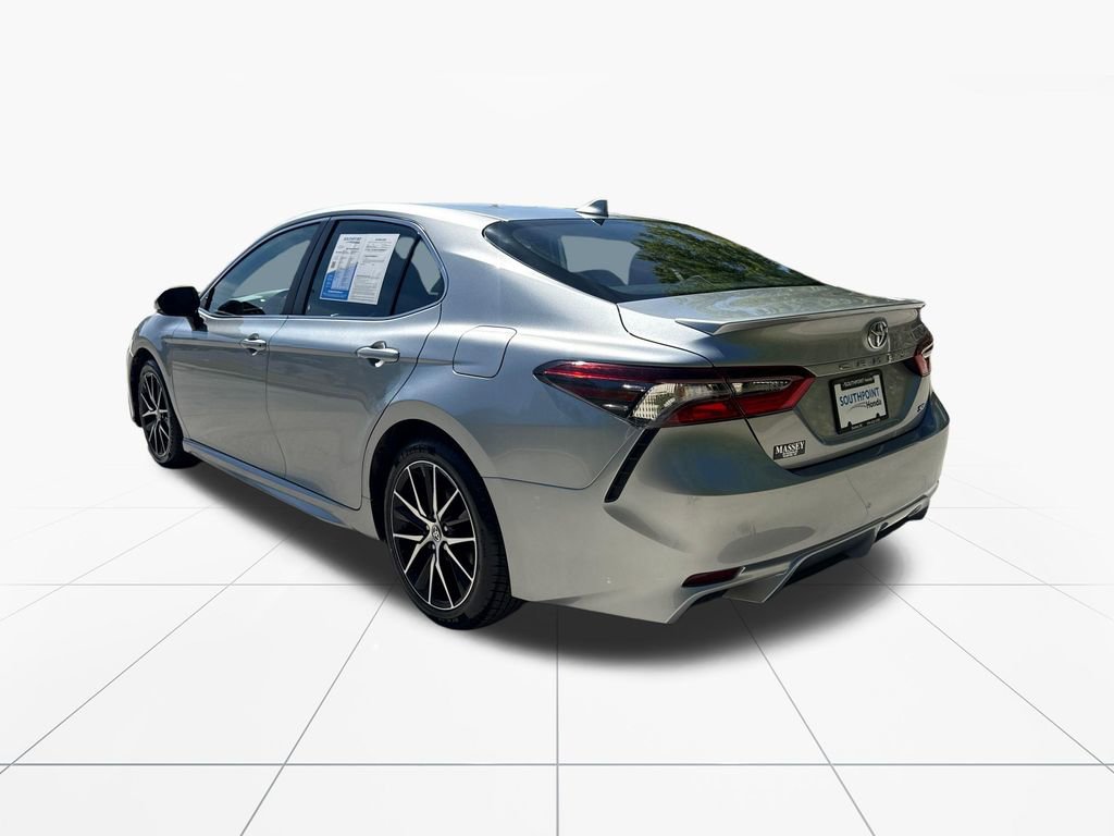 Used 2023 Toyota Camry SE FWD video 5