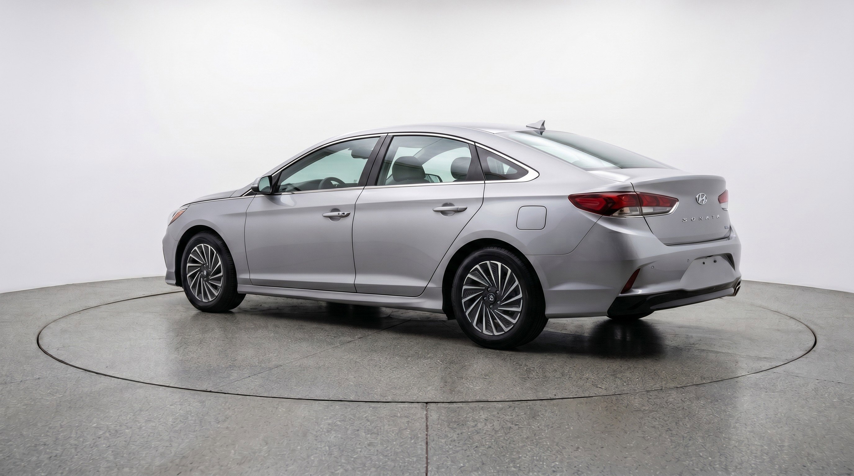 Used 2025 Hyundai Sonata SEL FWD image 6