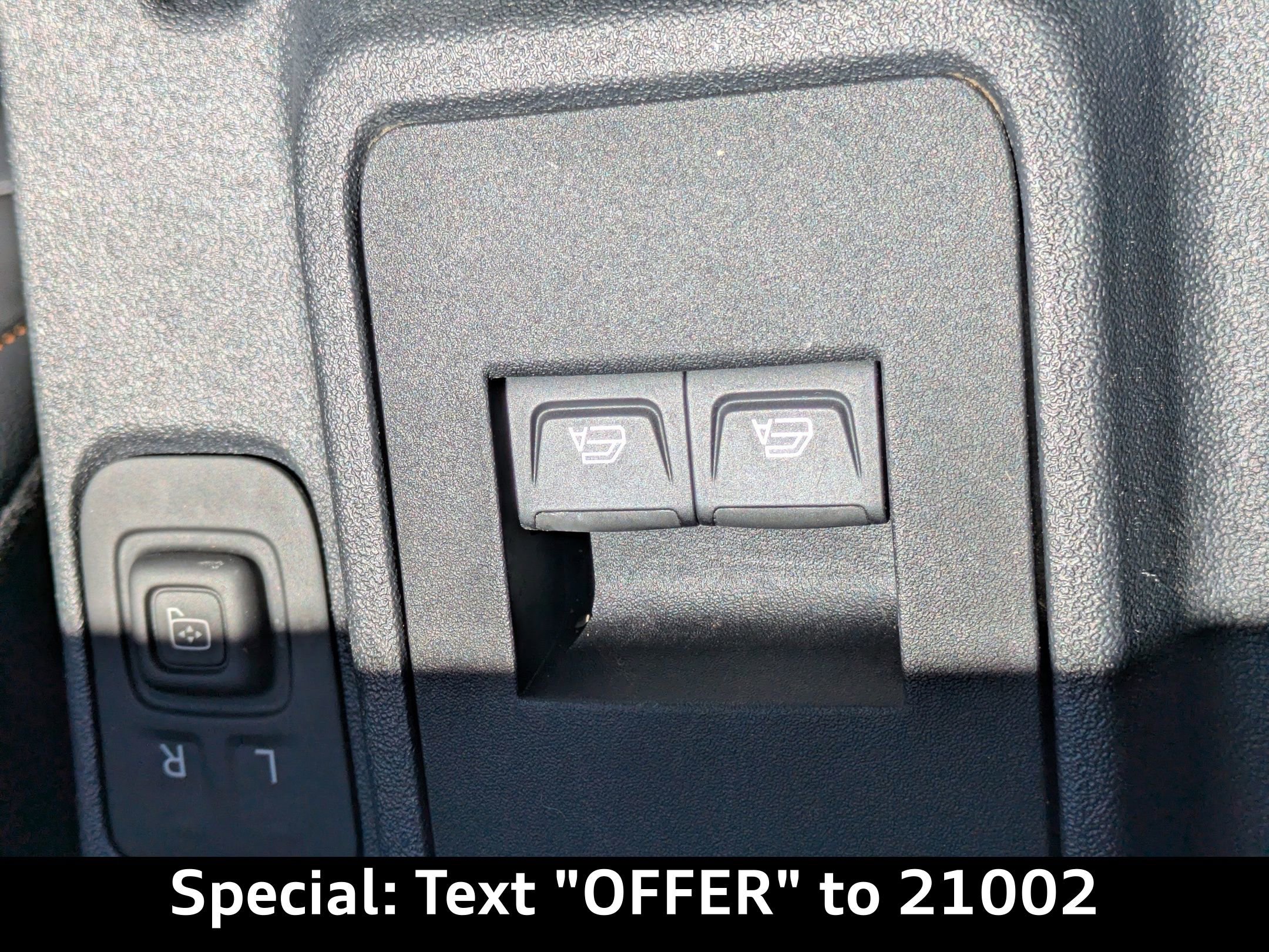Used 2023 Ford Bronco Badlands image 24
