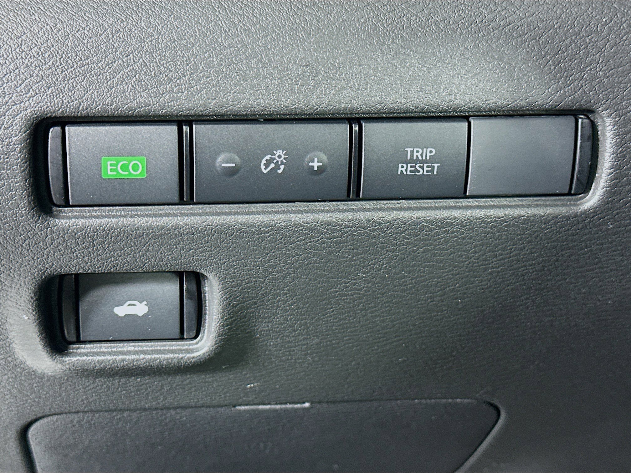 Used 2025 Nissan Sentra S image 17