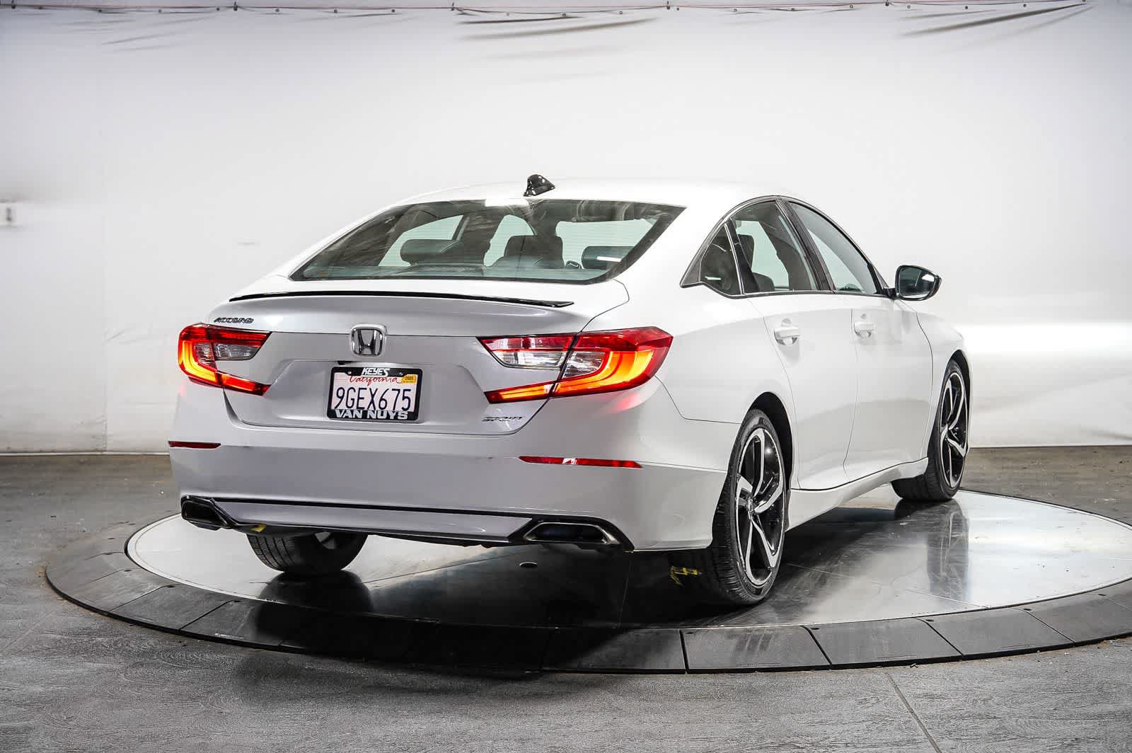 Used 2022 Honda Accord Sport image 4