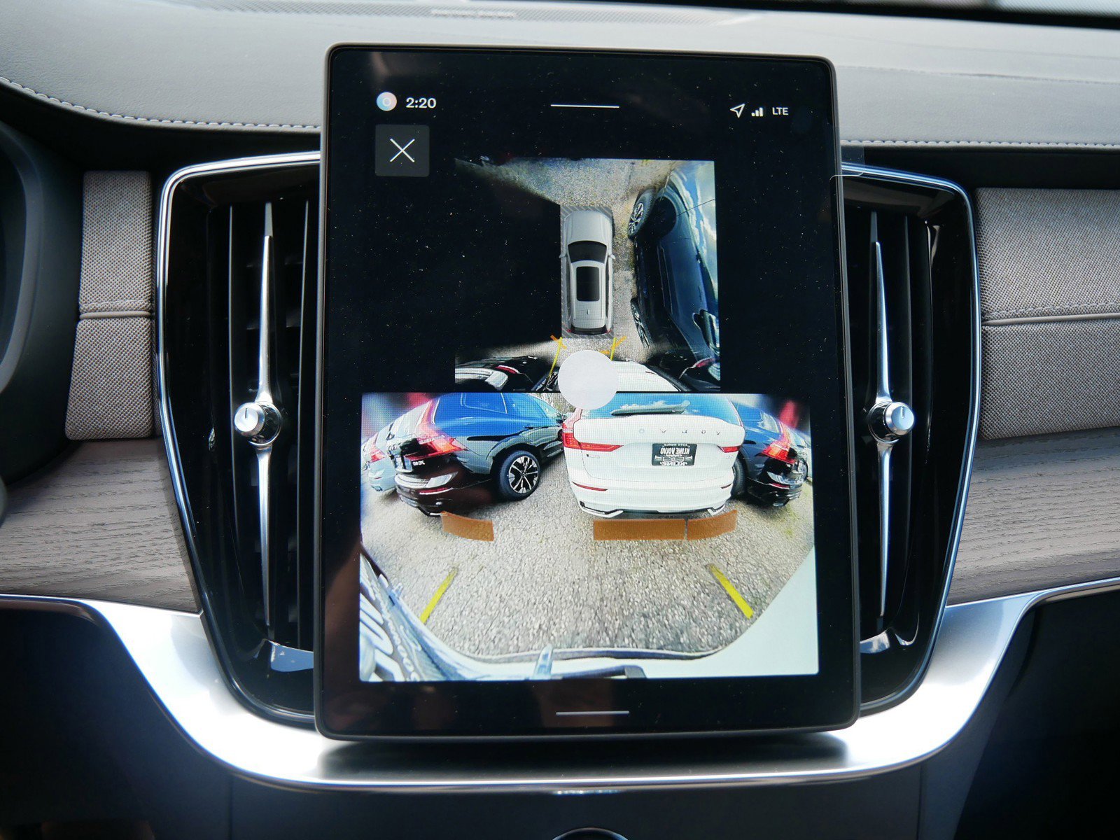 New 2026 Volvo XC90 B6 Ultra image 10