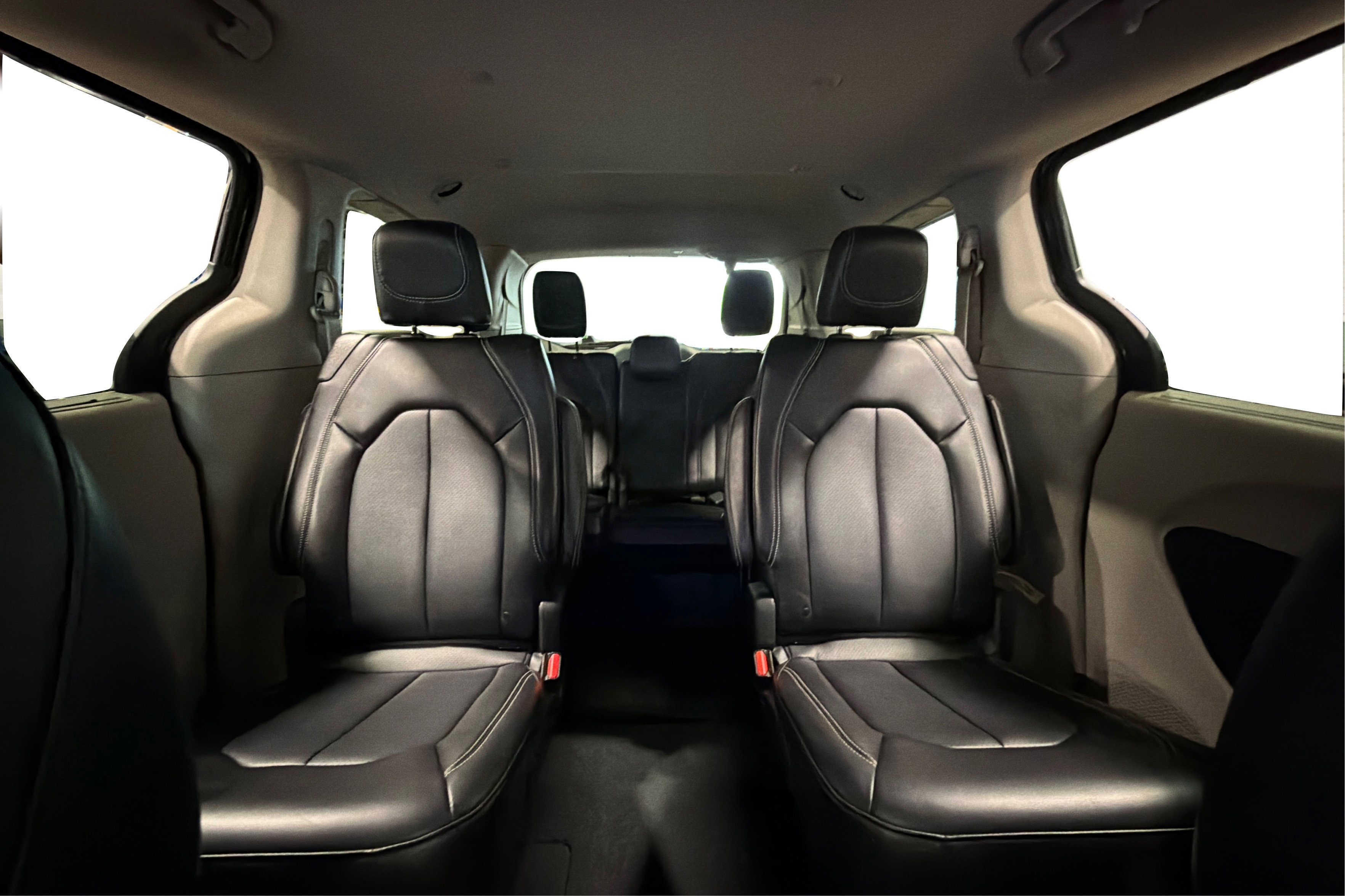 Used 2024 Chrysler Pacifica Touring-L FWD image 44