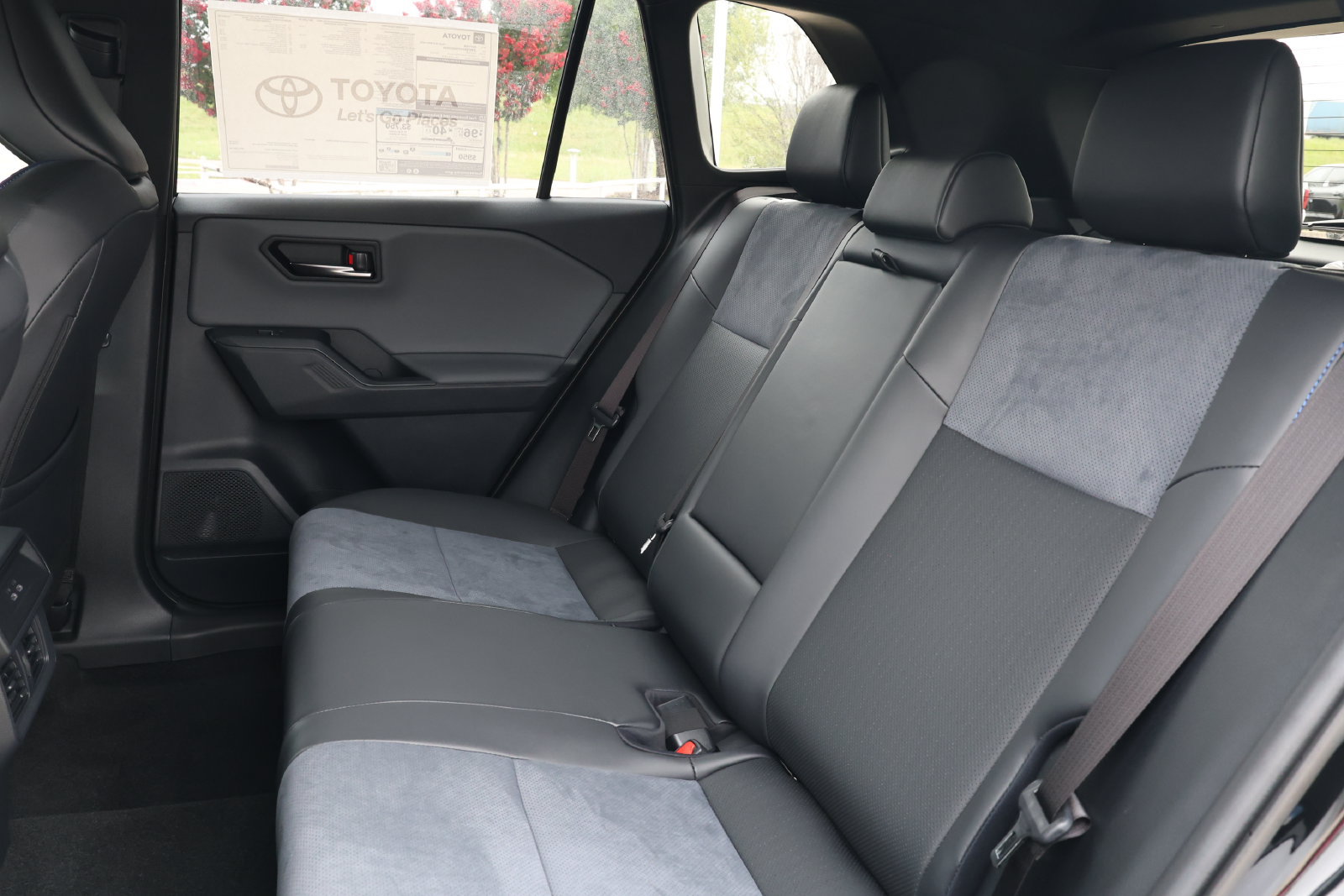 New 2026 Toyota RAV4 XSE AWD/4WD image 31