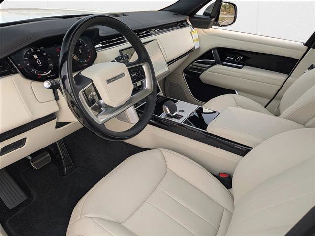 New 2025 Land Rover Range Rover SE image 3