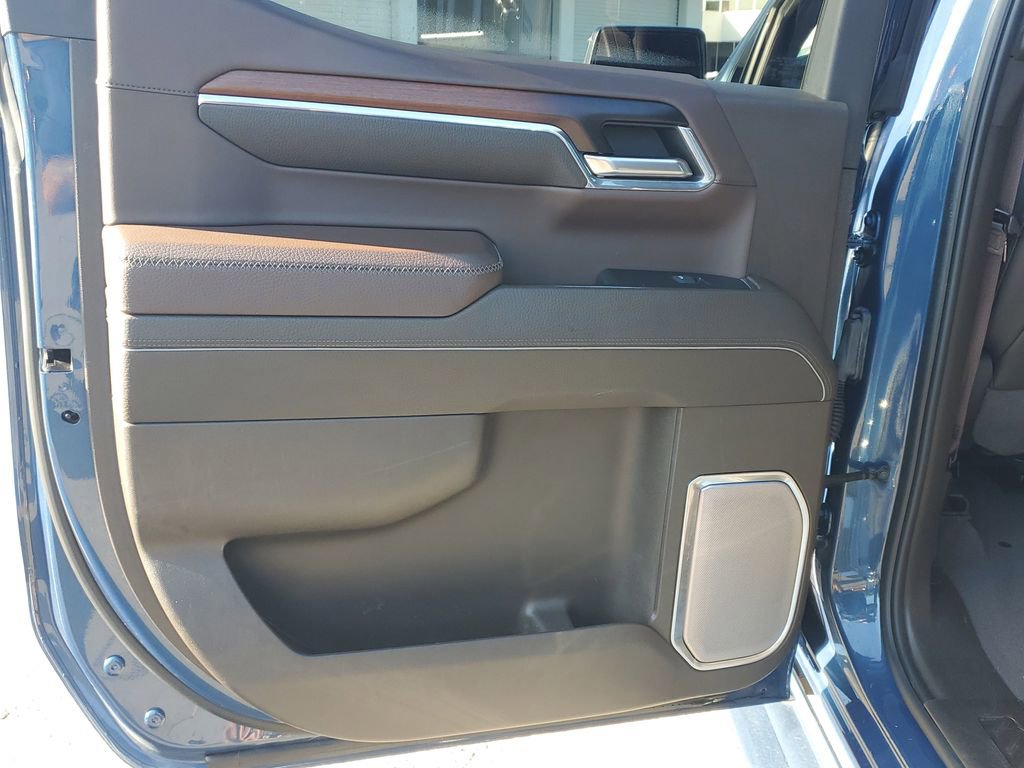 Used 2024 GMC Sierra 1500 Denali w/ Technology Package AWD/4WD image 13