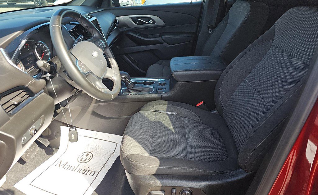 Certified 2023 Chevrolet Traverse LT image 11