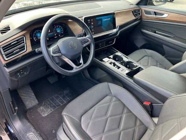 Used 2024 Volkswagen Atlas SE image 13