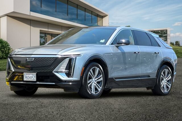 Certified 2024 Cadillac Lyriq Luxury w/ LPO, Floor Liner Package RWD image 8