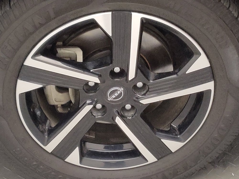 Used 2024 Nissan Sentra SV FWD image 31