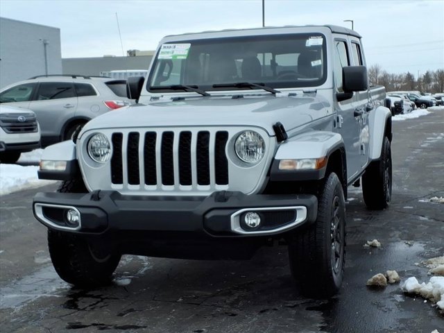 Used 2023 Jeep Gladiator Sport image 2