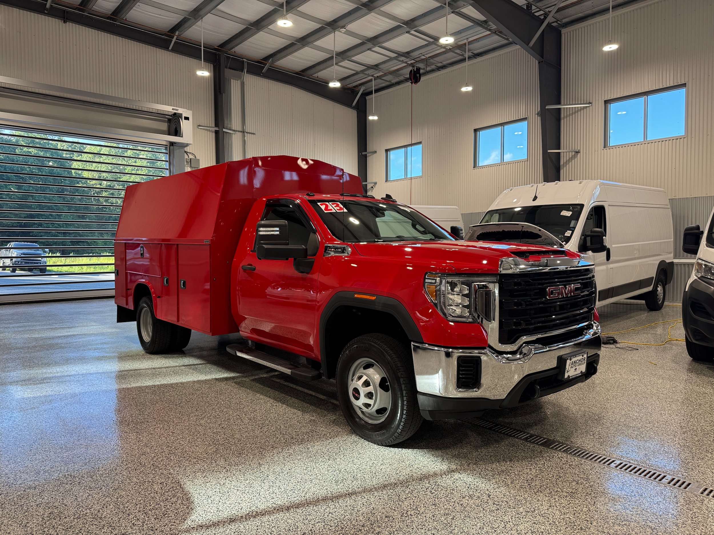 Used 2023 GMC Sierra 3500 Pro w/ Convenience Package AWD/4WD image 4