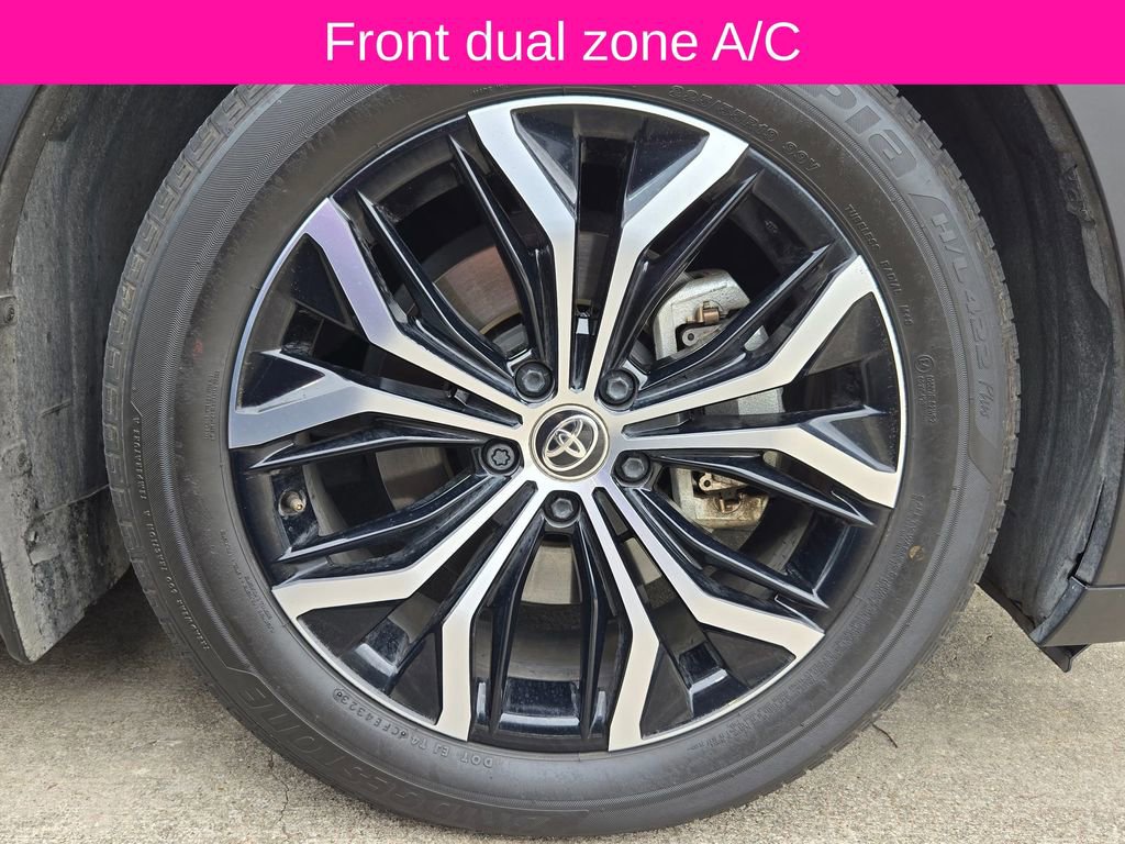 Used 2024 Toyota Crown Limited image 13